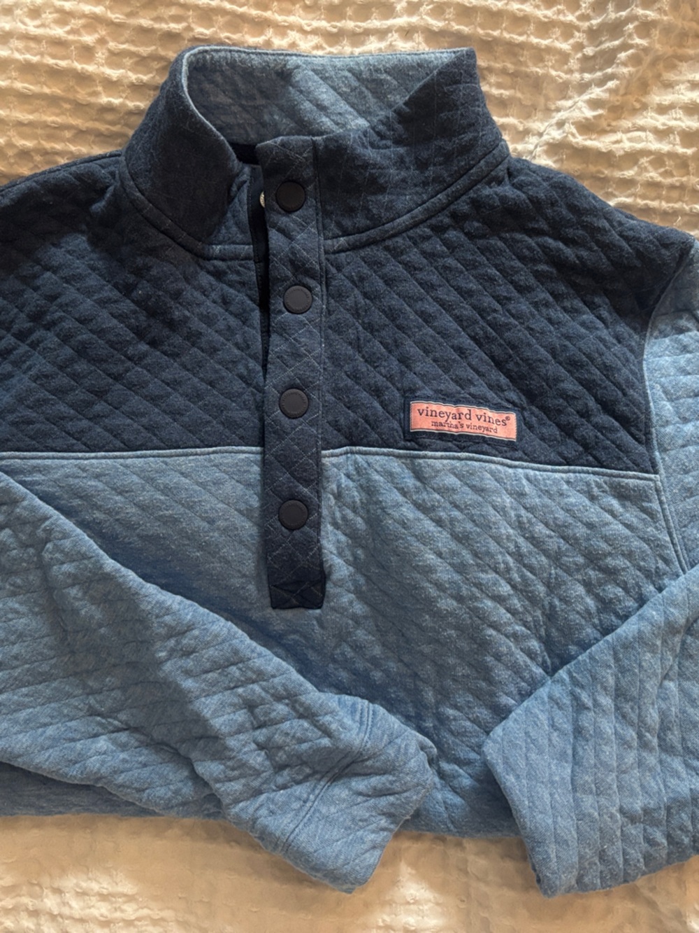 Vineyard Vines Two-Tone Quilted Pullover - Light Blue & Navy
